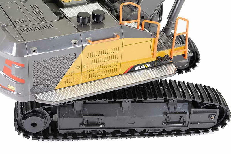 Huina 1592 1:14 Scale Remoted Controlled Excavator with Metal Bucket & Cab